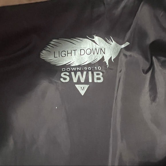 SWIB Light Down Puffer Vest~ 90:10 ~ Cream ~ Size Medium - Picture 5 of 5